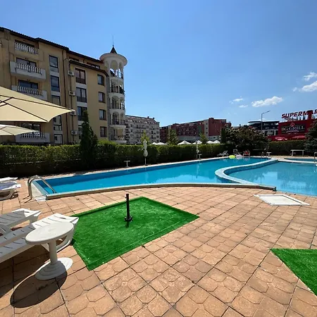 Sunny Hоuse 105 One Bedroom Apartment *